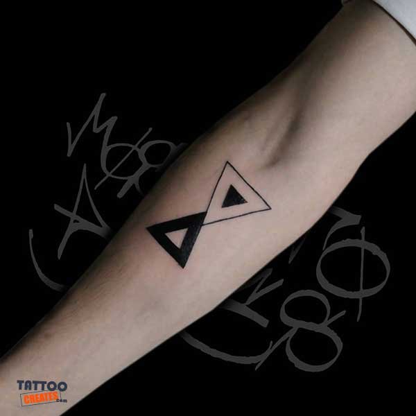 100+ Triangle Tattoos With Meaning (Amazing New Designs)