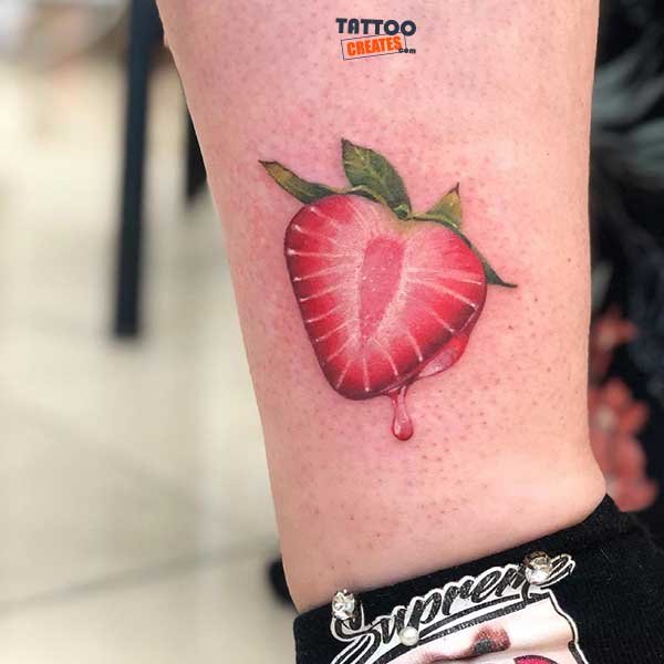 50+ Gorgeous Strawberry Tattoos With Meaning (New Designs)